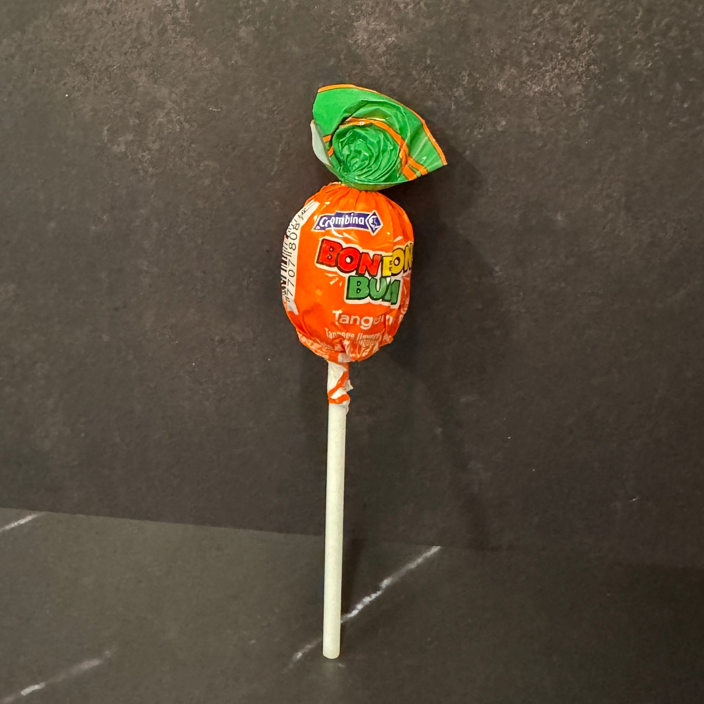 Bon Bon Bum Colombina - Paleta colombiana de caramelo duro con centro de chicle sabores tropicales