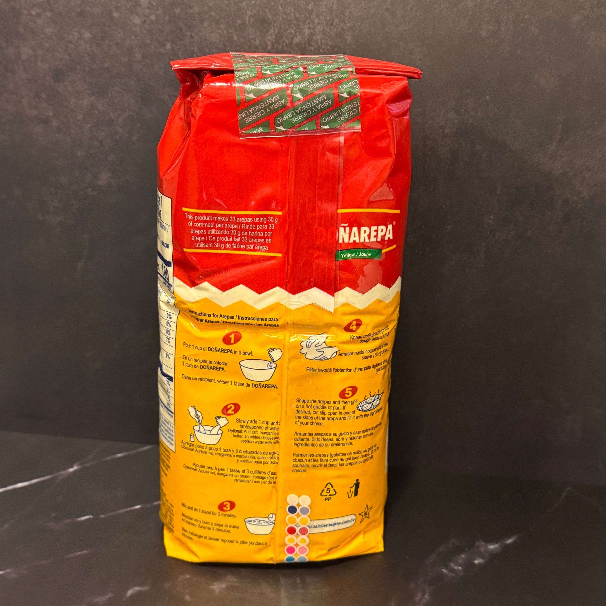 Harina Doña Arepa Amarilla para arepas de maíz amarillo, producto disponible en Melomanda