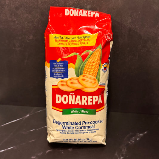 Harina Doña Arepa Blanca colombiana para arepas de maíz blanco, producto importado de Colombia disponible en Melomanda