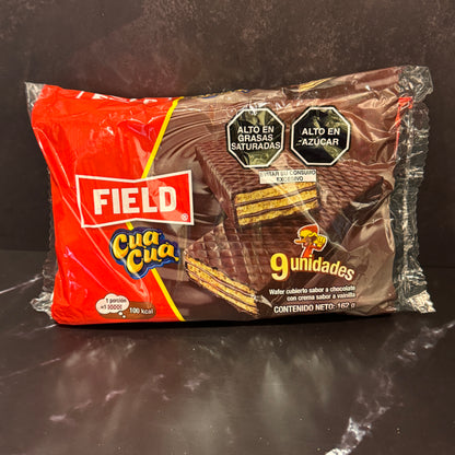 Galleta Cua Cua Chocolate Field peruana, wafer con cobertura de chocolate y relleno de vainilla, importada de Perú disponible en Melomanda