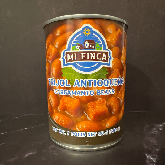 Frijol Antioqueño Mi Finca Cargamanto Beans lata 20.4 oz importado de Colombia, disponible en Melomanda